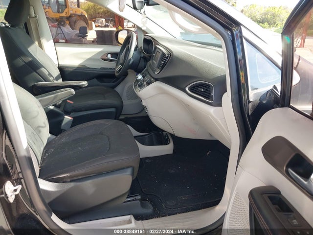 Chrysler Pacifica Touring 2017 2C4RC1DGXHR695407 Image 5