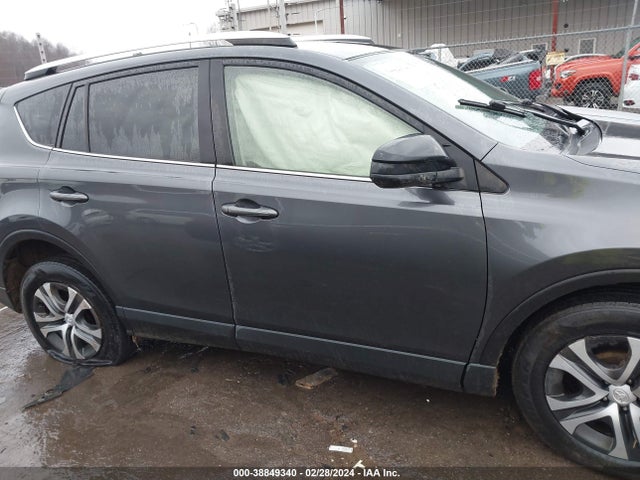 Toyota RAV4 LE 2016 JTMBFREV9GD185054 Image 13