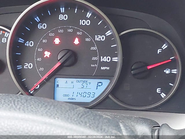 Toyota RAV4 LE 2016 JTMBFREV9GD185054 Image 15