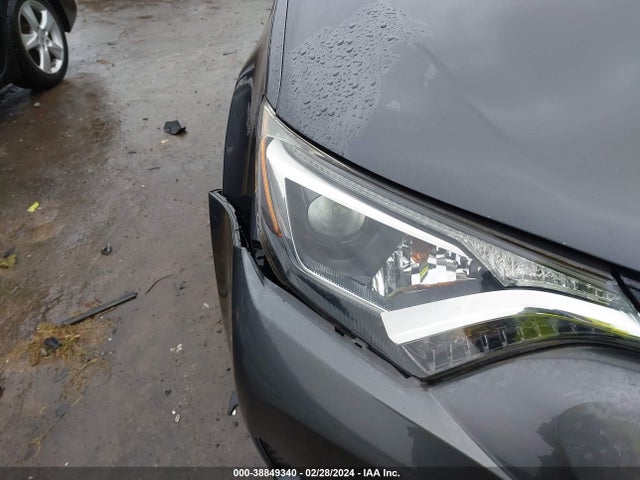 Toyota RAV4 LE 2016 JTMBFREV9GD185054 Image 17