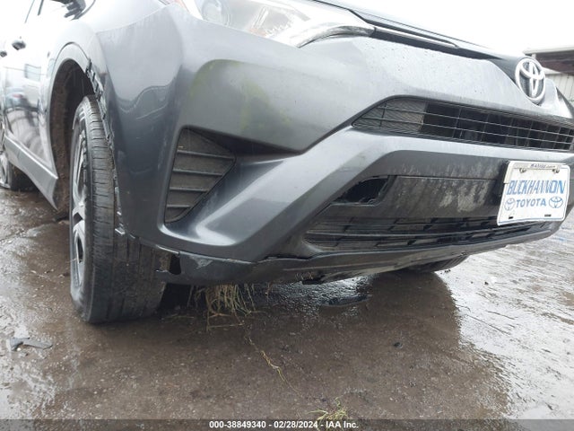 Toyota RAV4 LE 2016 JTMBFREV9GD185054 Image 18