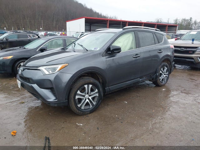 Toyota RAV4 LE 2016 JTMBFREV9GD185054 Image 2