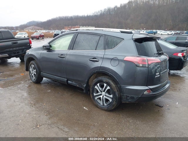 Toyota RAV4 LE 2016 JTMBFREV9GD185054 Image 3