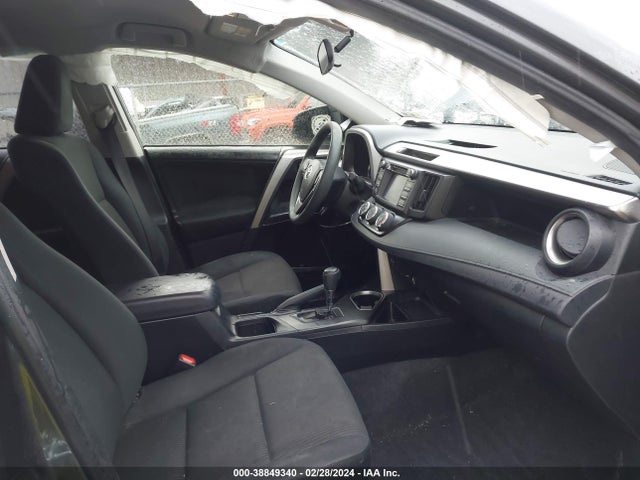 Toyota RAV4 LE 2016 JTMBFREV9GD185054 Image 5