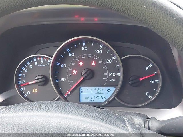 Toyota RAV4 LE 2016 JTMBFREV9GD185054 Image 7