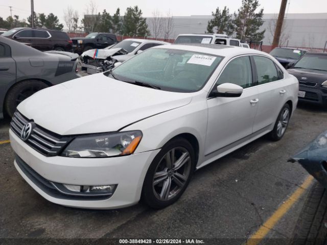 1VWBT7A37FC104135 Volkswagen Passat 1.8t Se