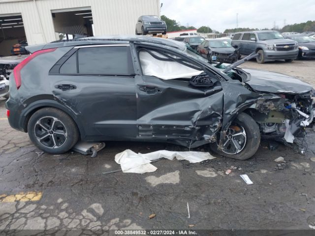 KNDCP3LE0R5121922 KIA NIRO LX