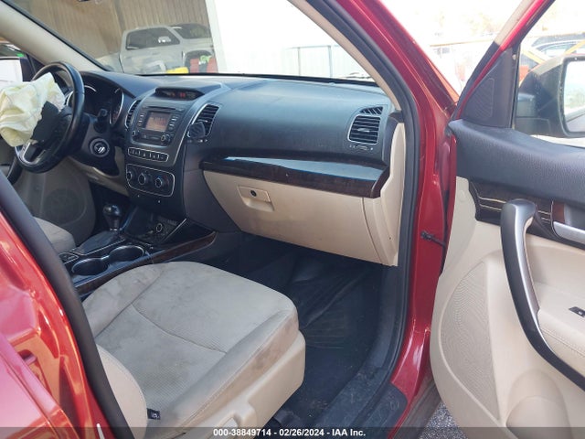 KIA SORENTO LX 2015 5XYKT3A68FG607710 Image 5