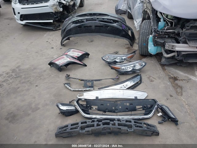 Chevrolet VOLT LT 2018 1G1RC6S52JU152259 Image 12