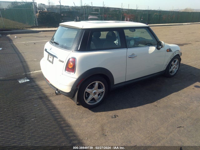 2009 MINI COOPER WMWMF33589TW76326 Photo 3
