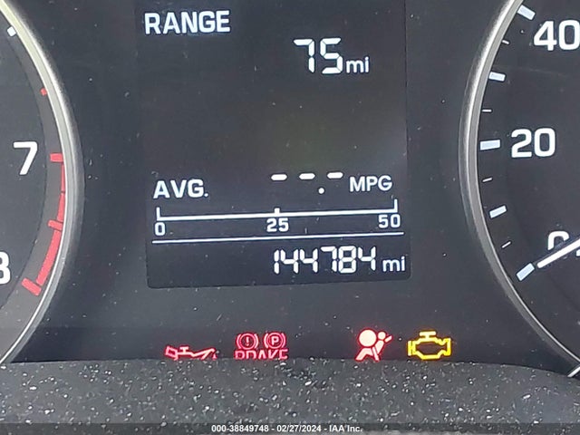 Hyundai ELANTRA SE 2017 5NPD84LF4HH040985 Image 16