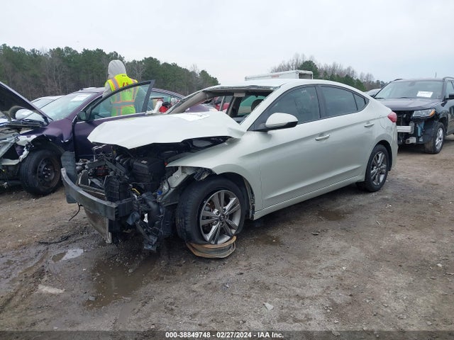 Hyundai ELANTRA SE 2017 5NPD84LF4HH040985 Image 2