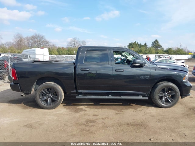 RAM 1500 Night  4x4 5'7 Box 2017 1C6RR7MG1HS796679 Image 13