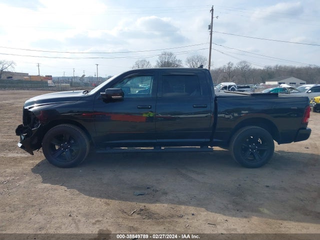 RAM 1500 Night  4x4 5'7 Box 2017 1C6RR7MG1HS796679 Image 14