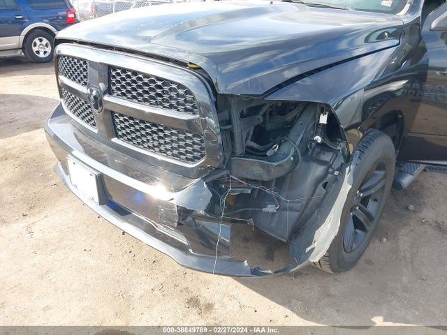RAM 1500 Night  4x4 5'7 Box 2017 1C6RR7MG1HS796679 Image 6