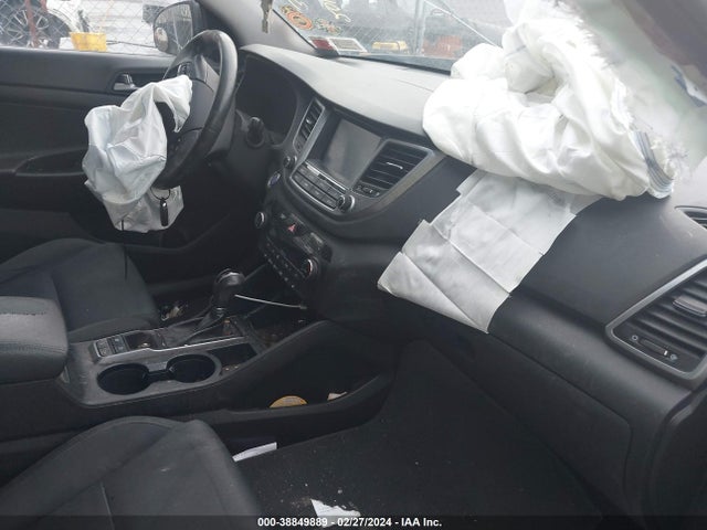 Hyundai Tucson Value 2018 KM8J3CA20JU672014 Image 5