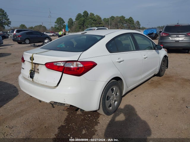 KIA FORTE LX 2016 KNAFK4A63G5606658 Image 4