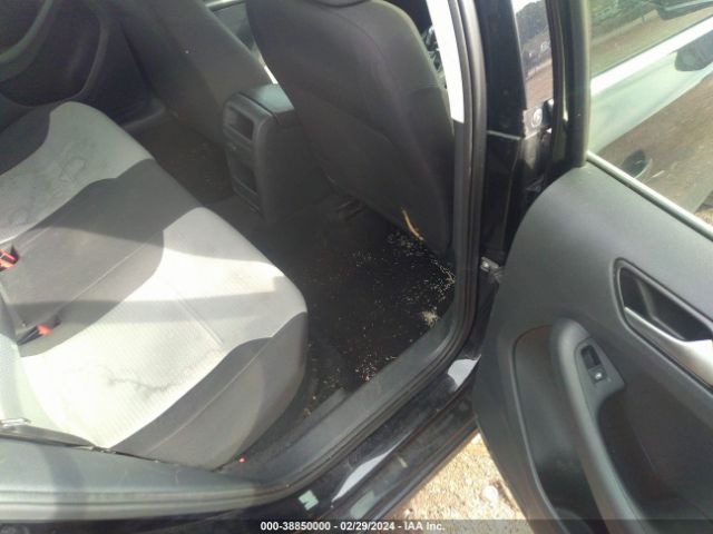 3VW2B7AJ2HM327928 Volkswagen Jetta 1.4t S
