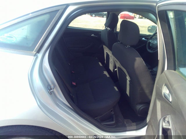 Ford FOCUS SE 2015 1FADP3F24FL301732 Image 8