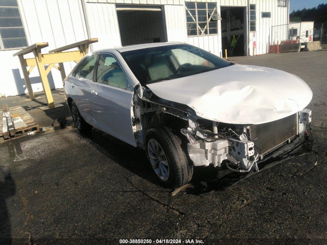 Toyota CAMRY LE 2015 4T1BF1FK5FU022871 Image 1