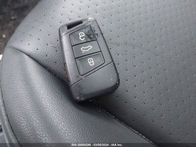 3VWE57BU8KM009560 Volkswagen Jetta 1.4t Sel