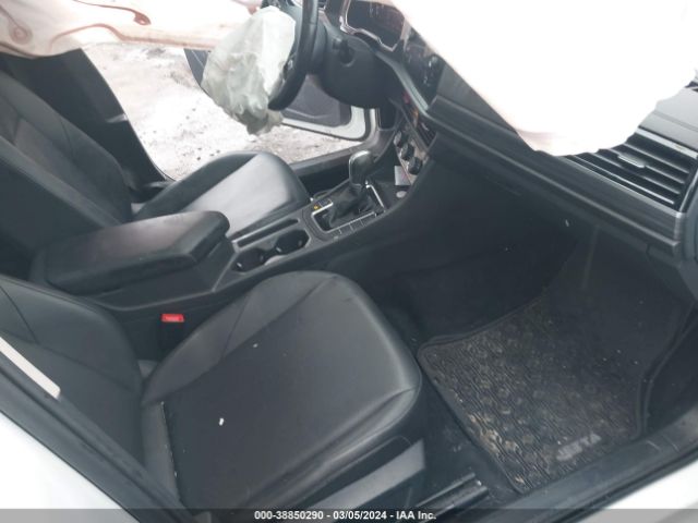 3VWE57BU8KM009560 Volkswagen Jetta 1.4t Sel