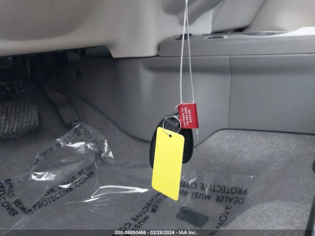 1N4AZ0CP7FC318570 Nissan LEAF SV