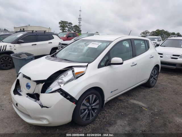 1N4AZ0CP7FC318570 Nissan LEAF SV