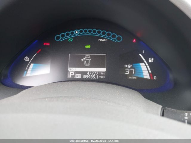 1N4AZ0CP7FC318570 Nissan LEAF SV