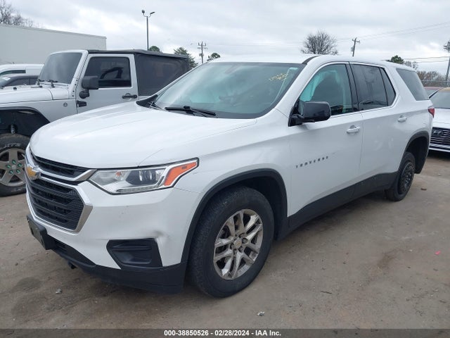 Chevrolet Traverse Ls 2019 1GNERFKW8KJ260330 Image 2