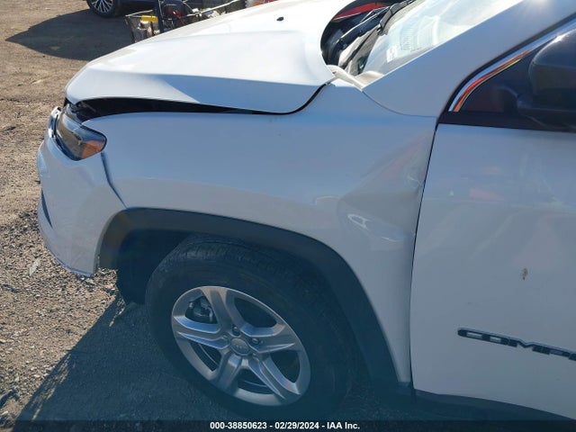 Jeep Compass Latitude 4x4 2023 3C4NJDBN1PT554101 Image 18