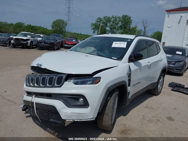 Jeep Compass Latitude 4x4 2023 3C4NJDBN1PT554101 Image 2