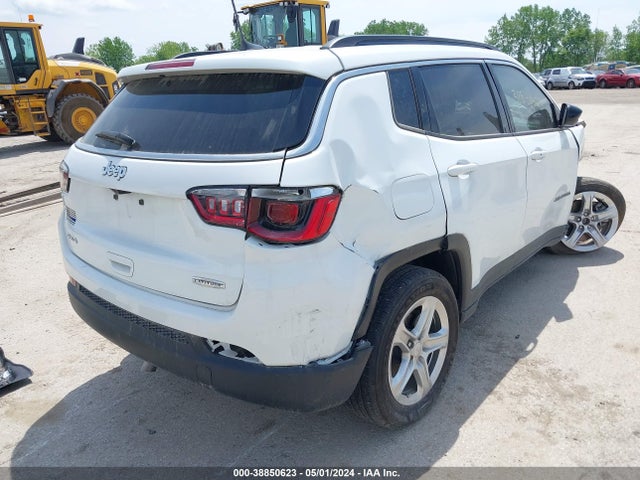 Jeep Compass Latitude 4x4 2023 3C4NJDBN1PT554101 Image 4