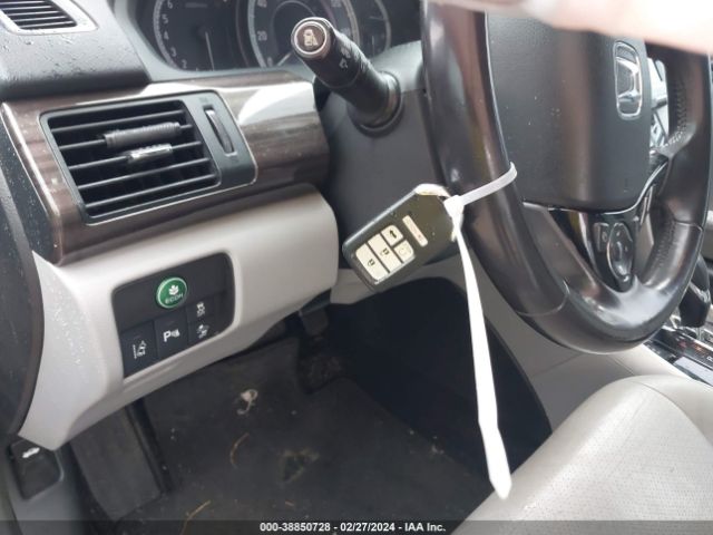 1HGCR3F98HA018781 Honda Accord Touring V6