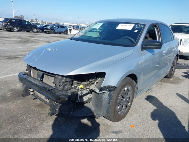 3VW267AJ9GM270243 Volkswagen Jetta 1.4t S