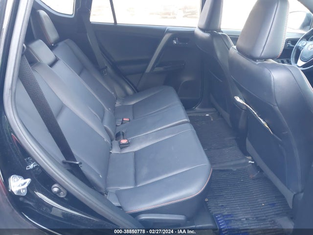 Toyota RAV4 SE 2017 2T3JFREV1HW600383 Image 8