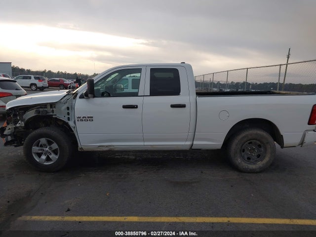 1C6RR7FT1HS820716 RAM 1500 Tradesman Quad Cab 4x4 6'4 Box