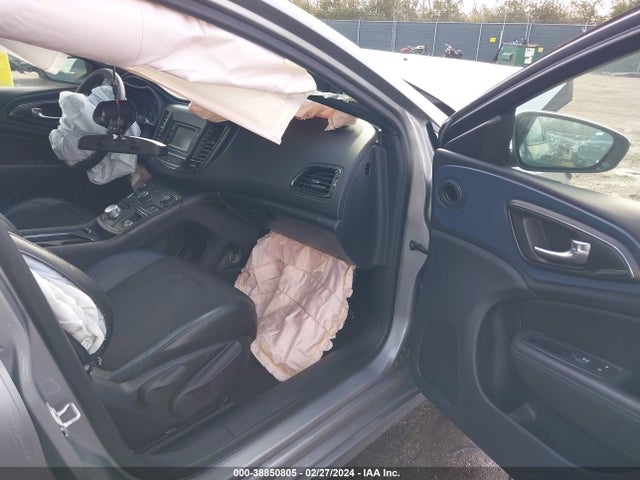 Chrysler 200 S 2016 1C3CCCBB3GN189135 Image 5