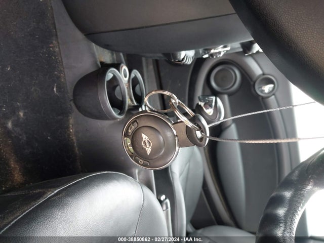 2011 MINI COOPER WMWSU3C54BT093089 Photo 10