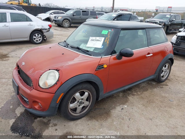 2011 MINI COOPER WMWSU3C54BT093089 Photo 1