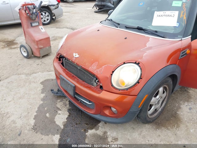 2011 MINI COOPER WMWSU3C54BT093089 Photo 5