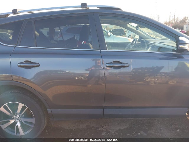 2018 TOYOTA RAV4 XLE VIN: JTMRFREV1JJ744183