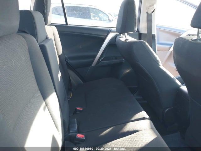2018 TOYOTA RAV4 XLE VIN: JTMRFREV1JJ744183