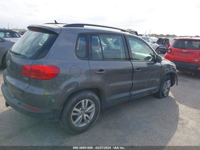 Volkswagen TIGUAN S 2016 WVGAV7AX8GW532609 Image 4