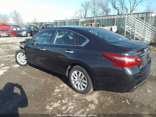 Nissan Altima 2.5 S 2018 1N4AL3AP7JC230763 Image 3