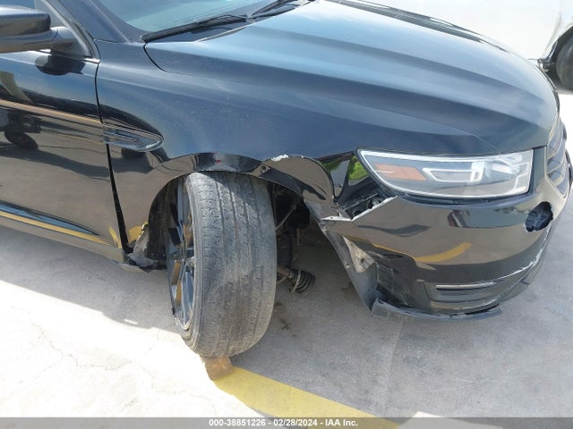 Ford TAURUS SEL 2018 1FAHP2E80JG136555 Image 6