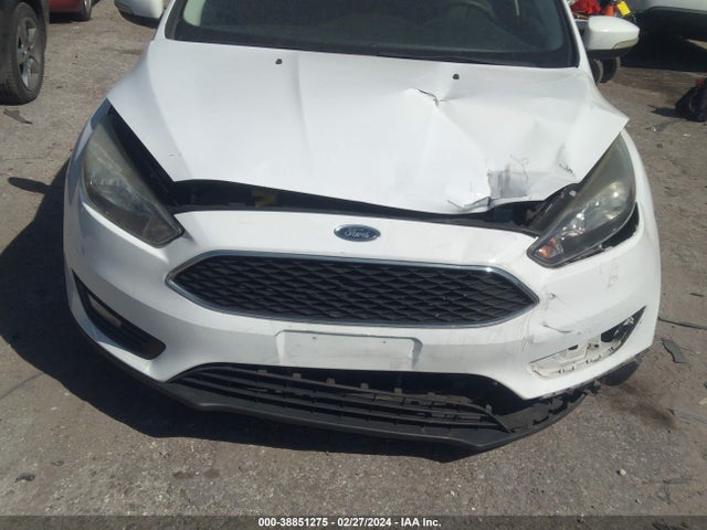 2016 FORD FOCUS SE VIN: 1FADP3F25GL299717