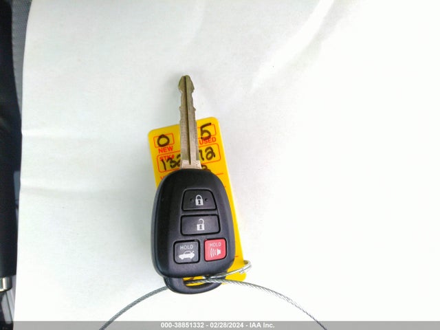 Toyota COROLLA LE 2018 2T1BURHE7JC053609 Image 11