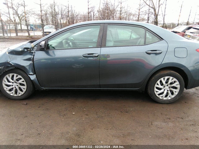 Toyota COROLLA LE 2018 2T1BURHE7JC053609 Image 14