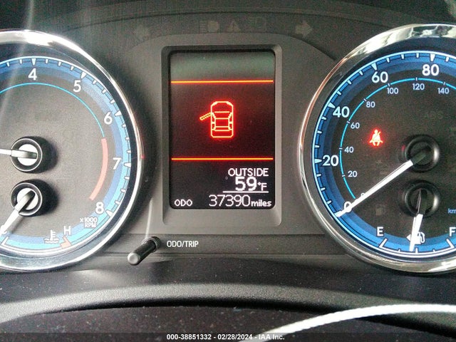 Toyota COROLLA LE 2018 2T1BURHE7JC053609 Image 15